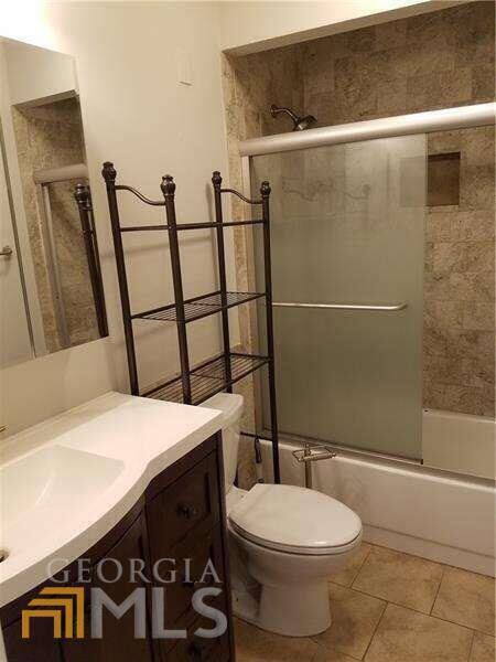 Building Photo - 306 Wynnes Ridge Cir SE