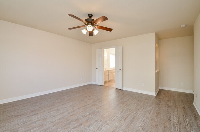 Building Photo - 9996 Boulder Bend Ln