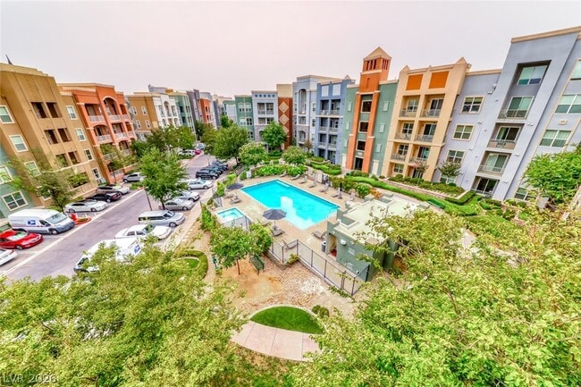 Building Photo - 68 E Serene Ave