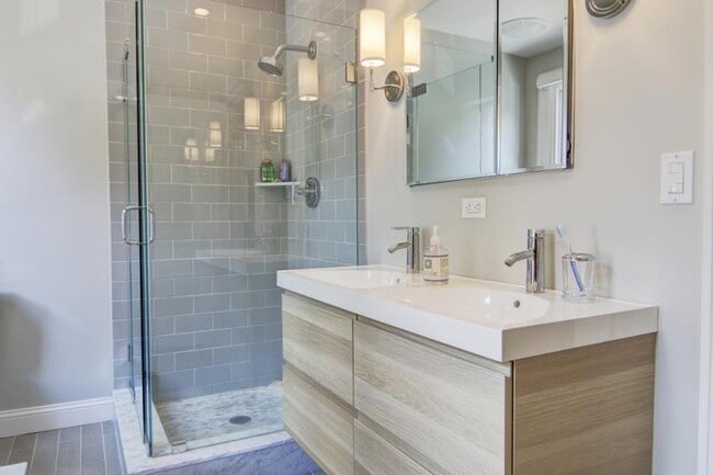 Building Photo - 26 S Angell St