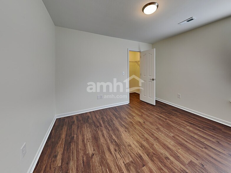 Building Photo - 216 Giants Ridge Rd