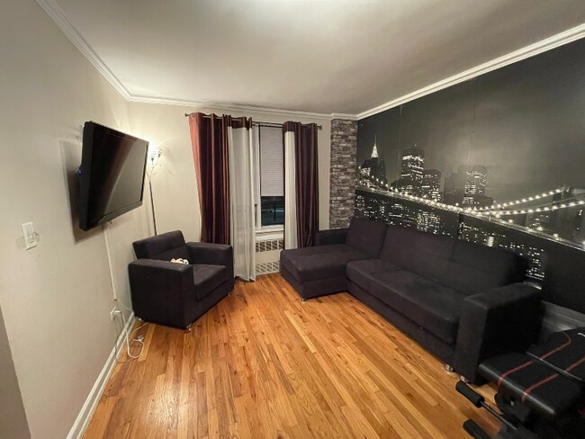 Building Photo - 103-25 68th Ave