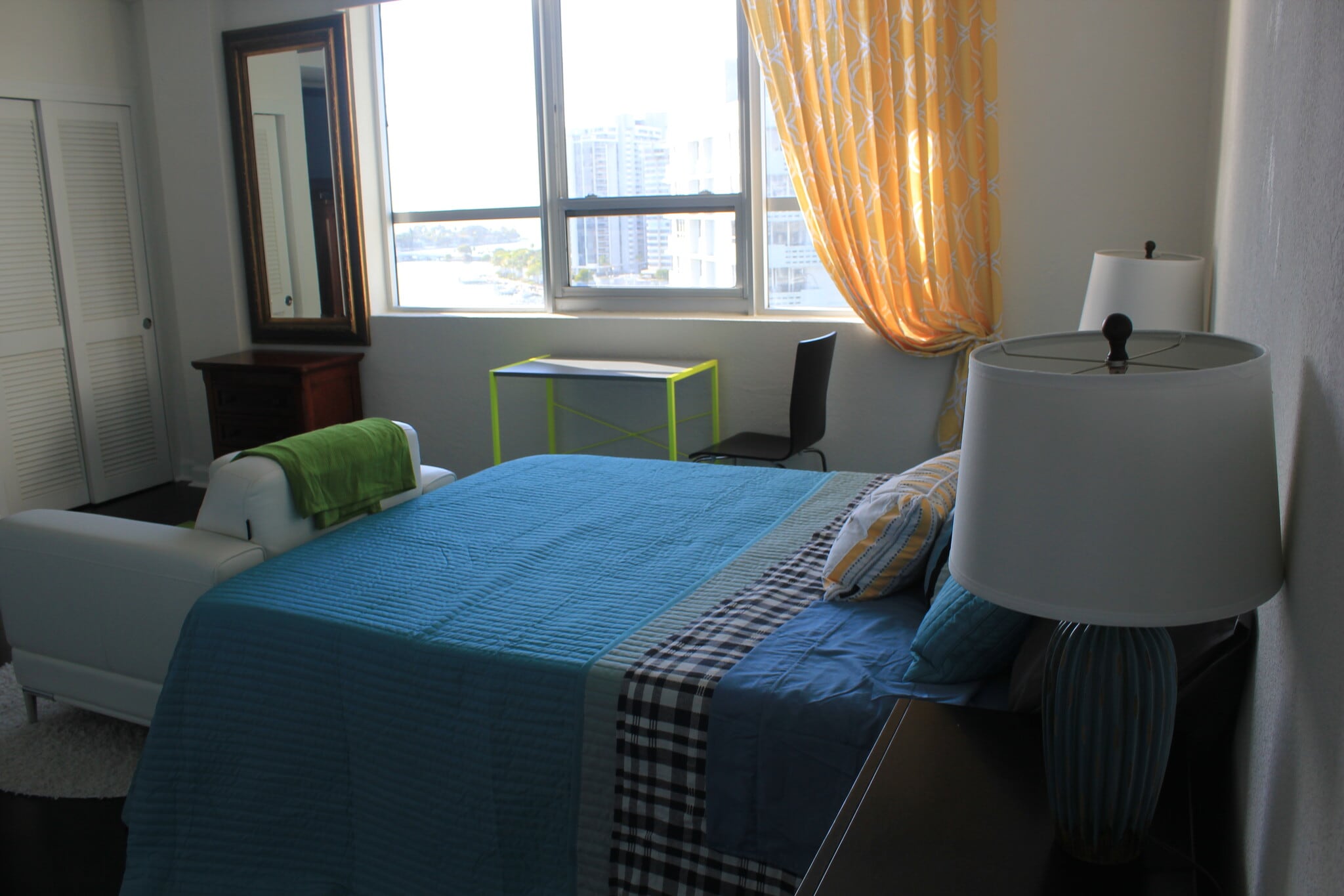 Building Photo - 1500 Bay Rd