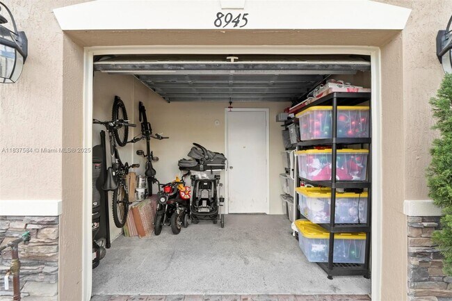 Building Photo - 8945 W 33rd Ave