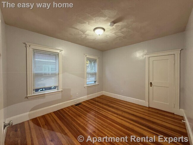 Building Photo - 110 W Quincy St