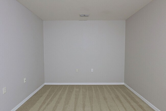 Building Photo - Villages of Stoneybrook 12000-1403