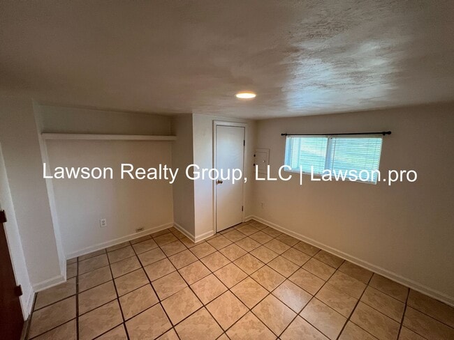 Building Photo - Charming Brick Home in Vinton with Finished Basement