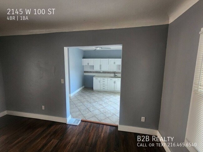 Building Photo - 2145 W 100th St