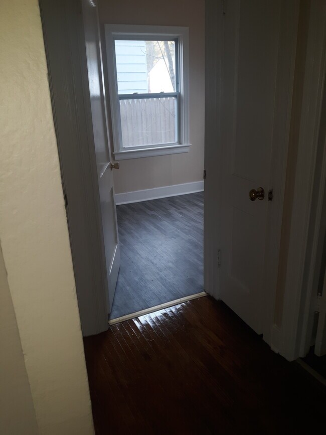 Building Photo - 1428 Sherman Ave