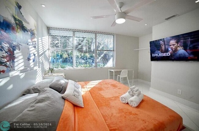 Building Photo - 327 Lancaster St