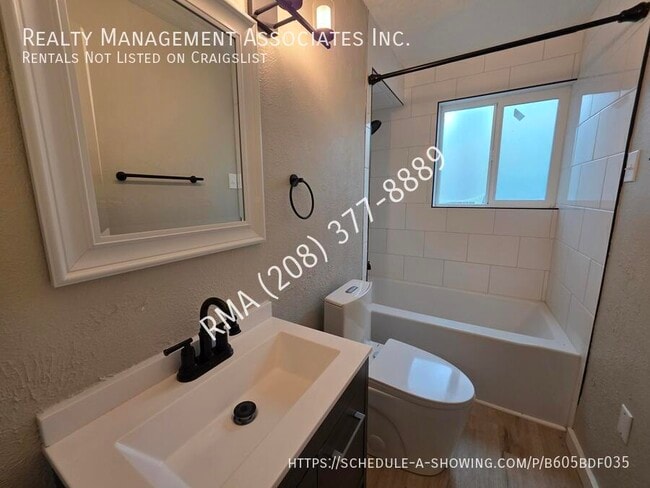 Building Photo - 3033 W Malad St