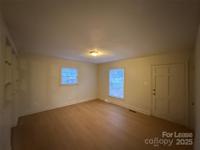 Building Photo - 4409 Brooktree Dr