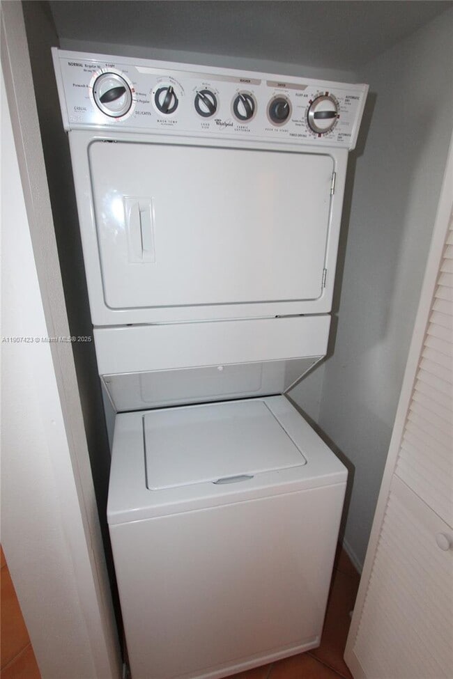 Building Photo - 2321 NW 33rd St