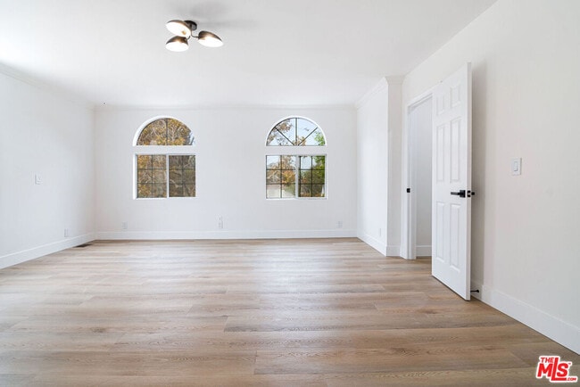 Building Photo - 6686 Drexel Ave