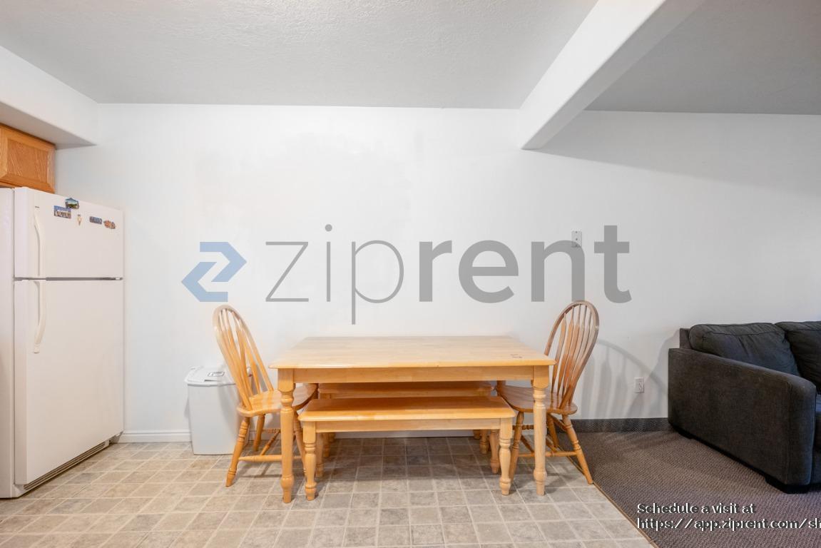 Building Photo - 320 E 200 N