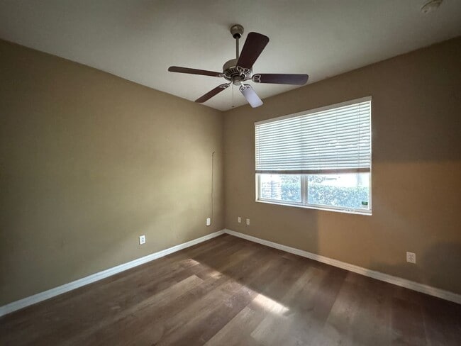 Building Photo - 4813 River Gem Ave