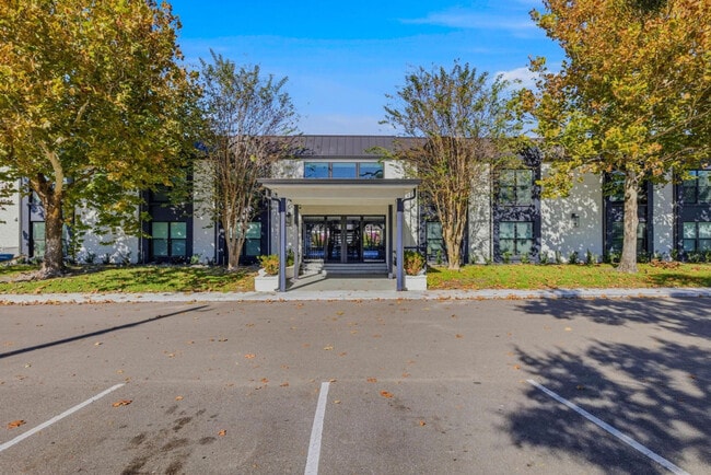 Building Photo - 3909 W Cleveland St