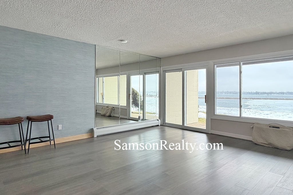 Building Photo - 400 Narragansett Pkwy