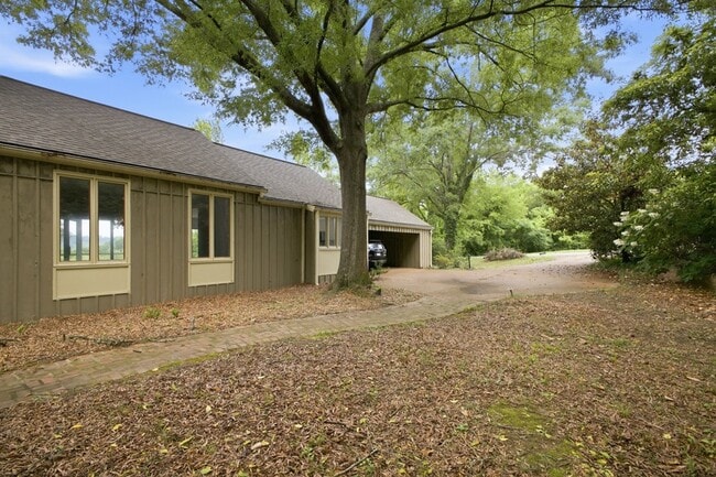 Building Photo - 5612 Stanford Ct