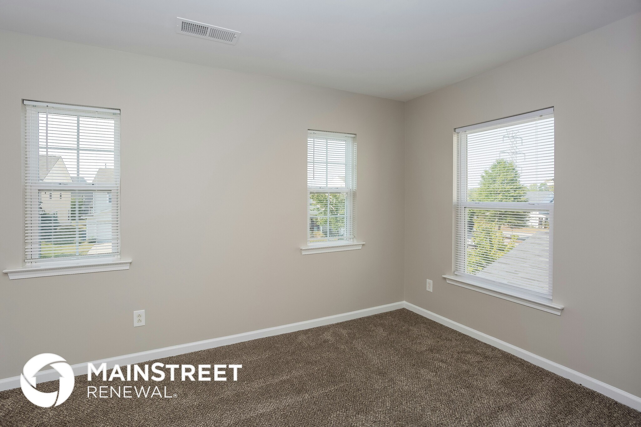 Building Photo - 4046 Houldsworth Dr