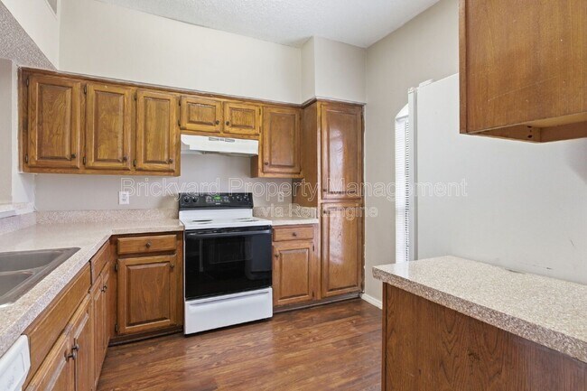 Building Photo - 6324 Alissa Dr