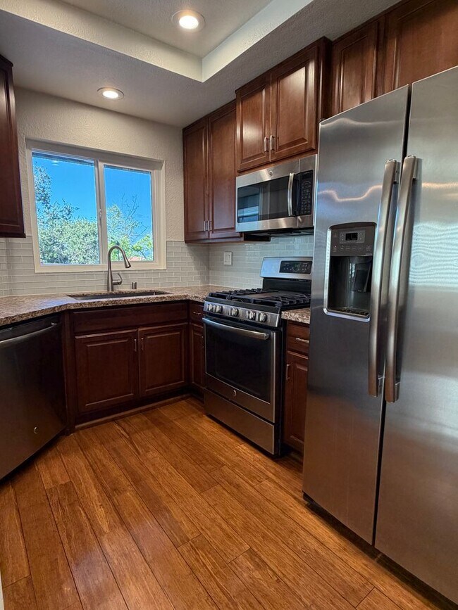 Building Photo - Very Private Carriage Unit Available Now!