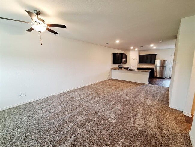 Building Photo - 14417 Prairie Sod Ln