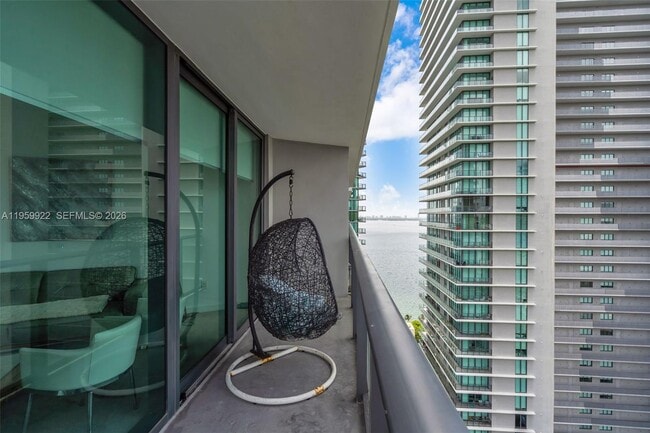 Building Photo - 501 NE 31st St