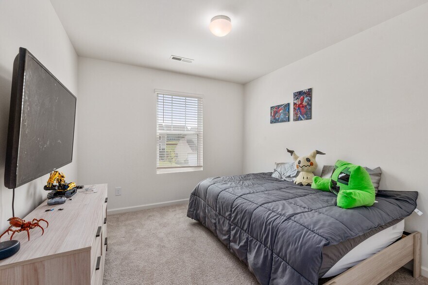 Building Photo - 128 Mooring Dr