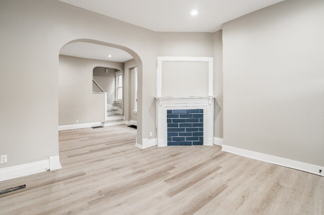 Building Photo - 163 Martin Ave