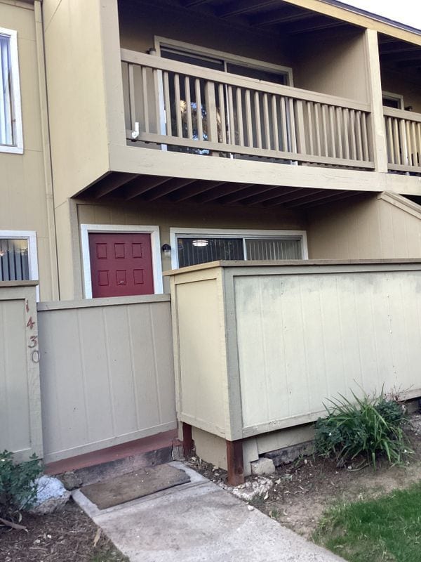 Building Photo - 1430 W Badillo