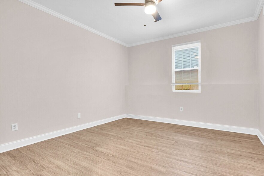 Building Photo - 1046 Tilden St NW