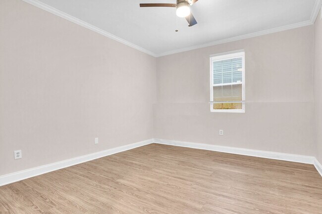 Building Photo - 1046 Tilden St NW