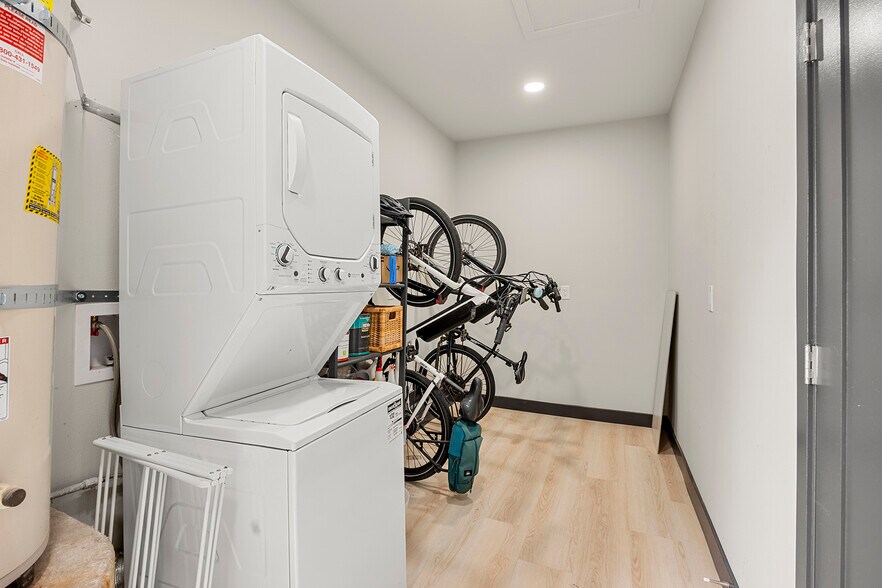 Storage with bike racks - 19112 Colchester Ln