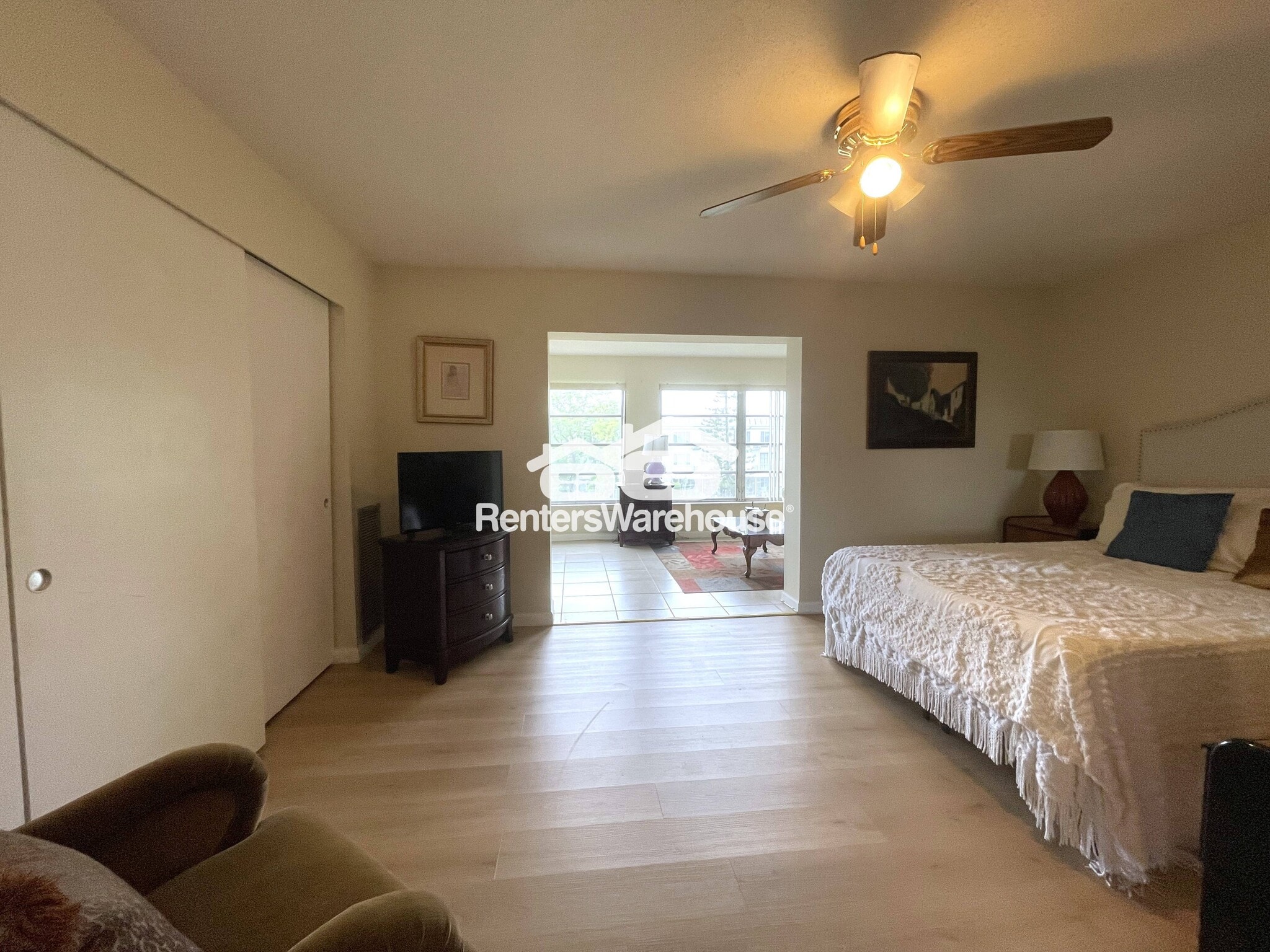 Building Photo - 2042 Australia Way E