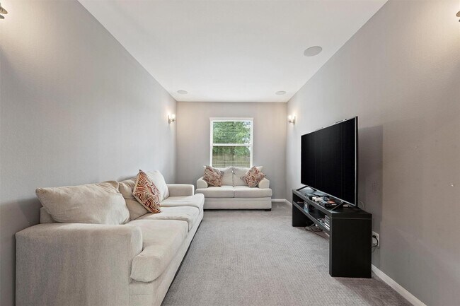 Building Photo - 15103 Dry Ridge Ct
