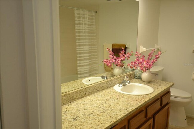Building Photo - 209 Woodlake Wynde