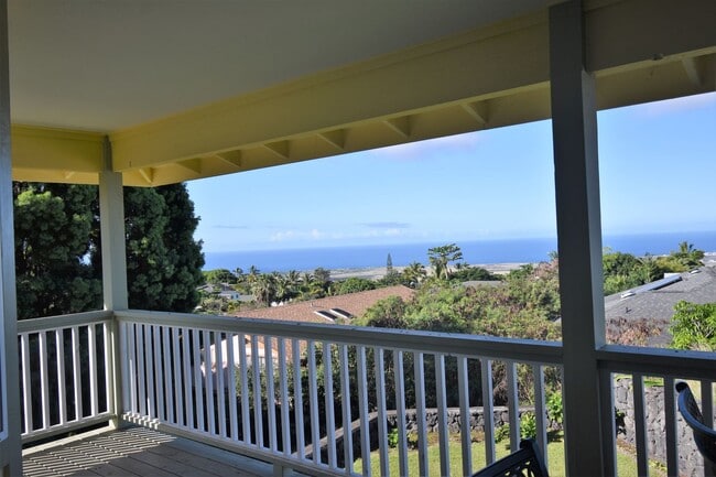 Building Photo - Palisades 4 Bedroom 3 Bath Home