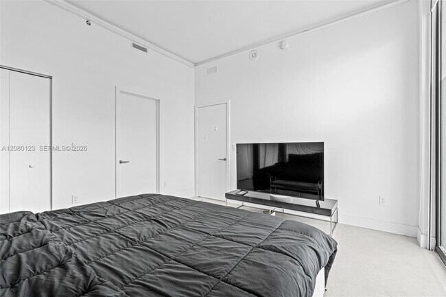 Building Photo - 1300 S Miami Ave