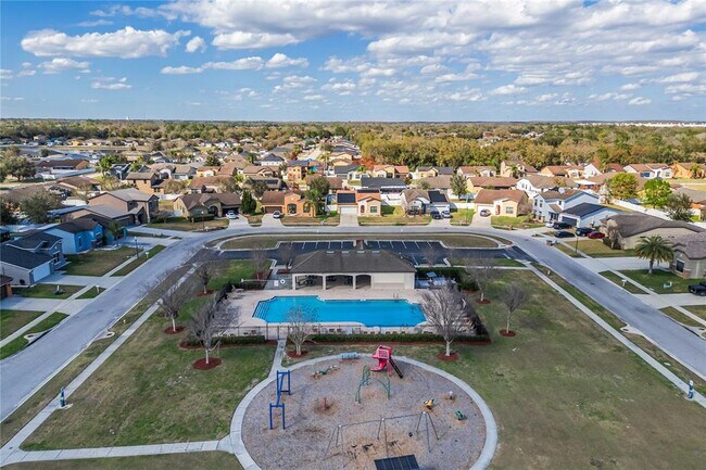 Building Photo - 4655 Doral Park Ave