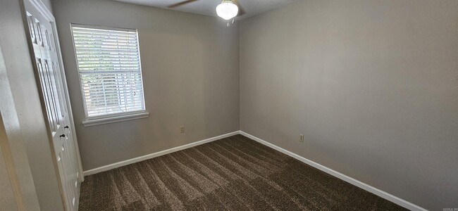 Building Photo - 2009 Cedarwood Cove