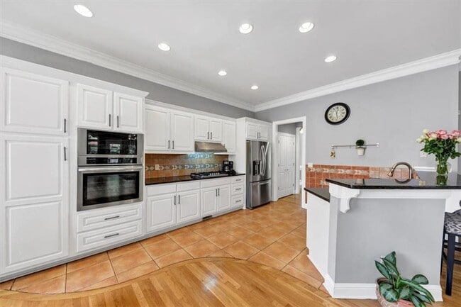 Building Photo - 3440 Burdett Ct