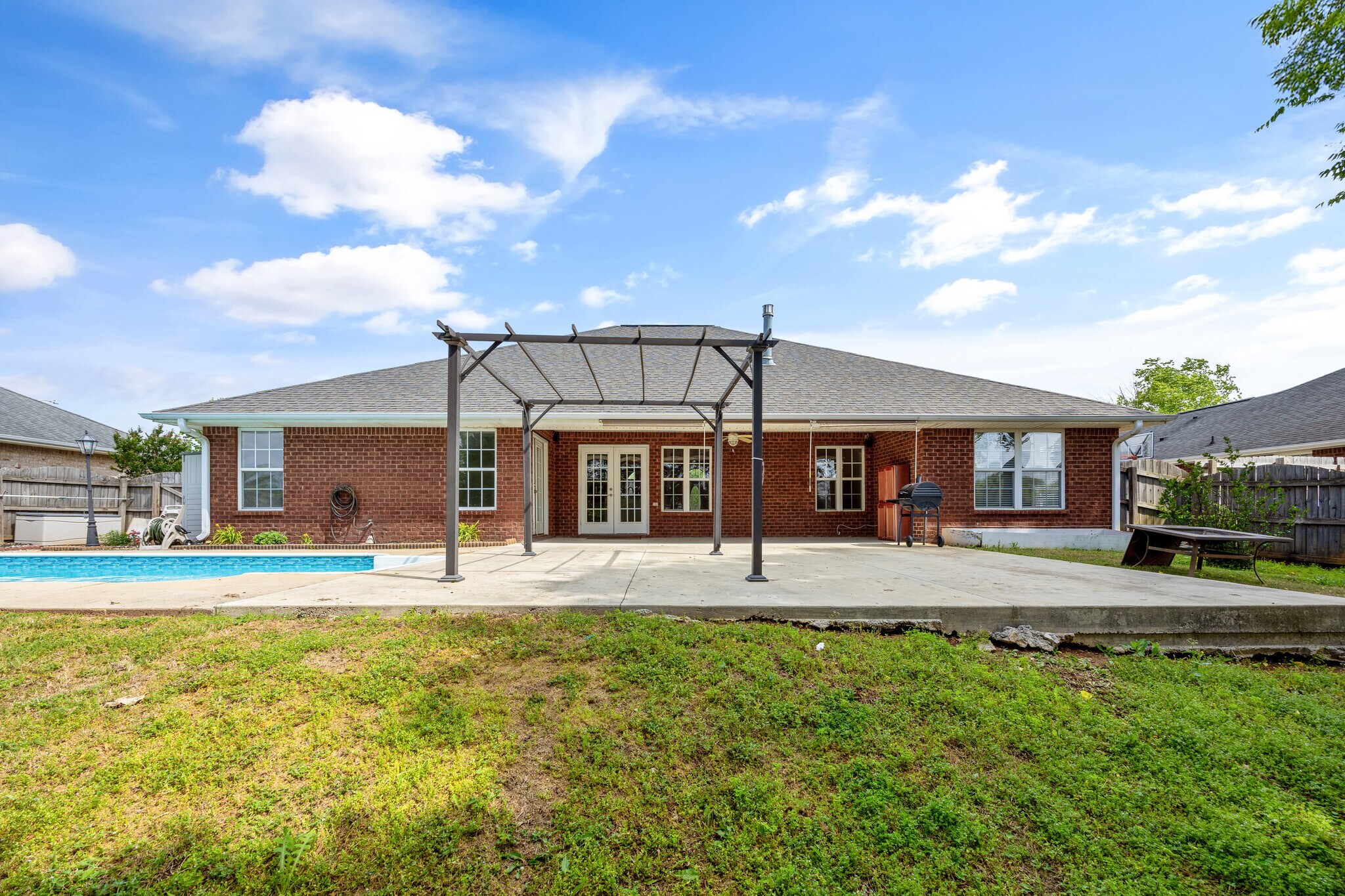 Building Photo - 125 Coldsprings Dr