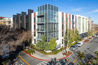 Building Photo - Levare