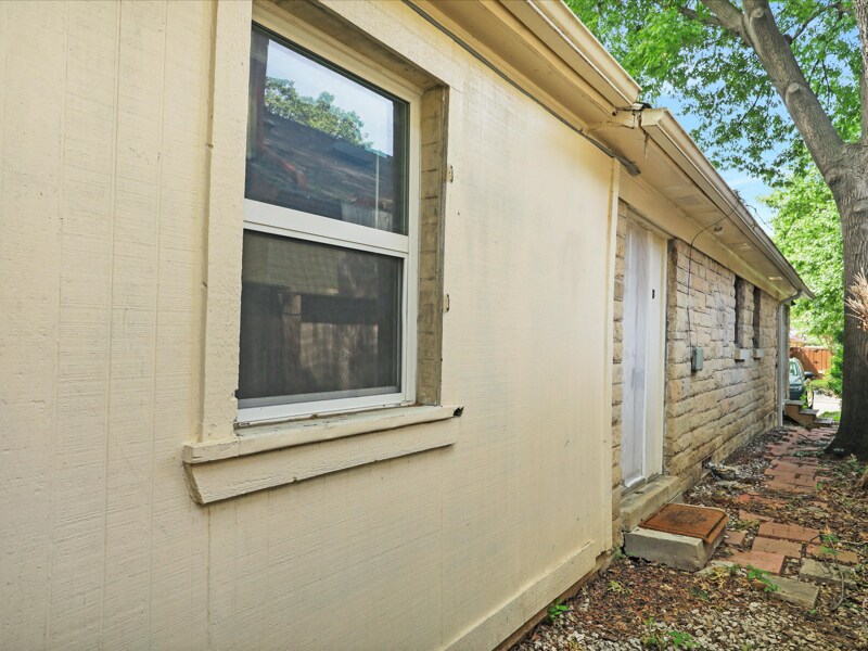 Building Photo - 3337 Westminster Ave