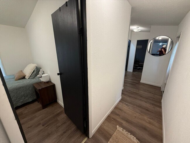 Building Photo - 3 Bedroom 1 Bath Fully Updated Home in Cli...