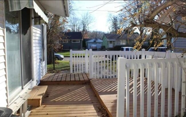 Building Photo - 3726 Christiansen Rd