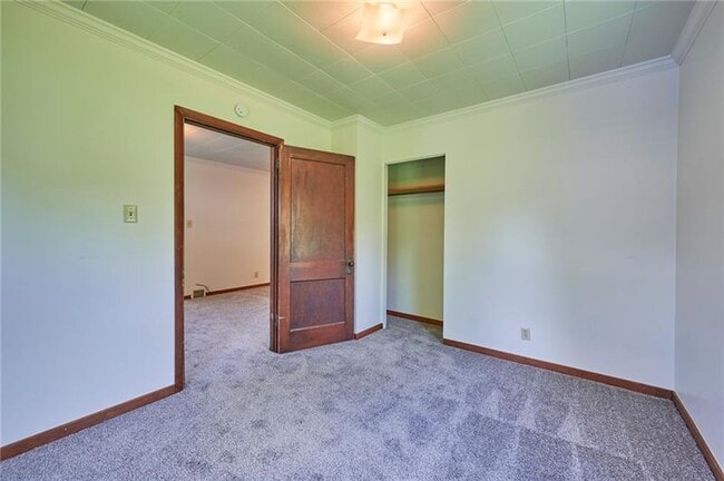 Building Photo - 105 Howard Derrick Ln