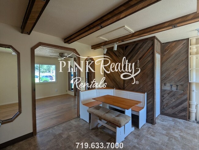 Building Photo - 554 Asbury Pl