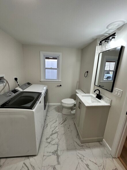 Building Photo - 131 Camp Meeting Rd